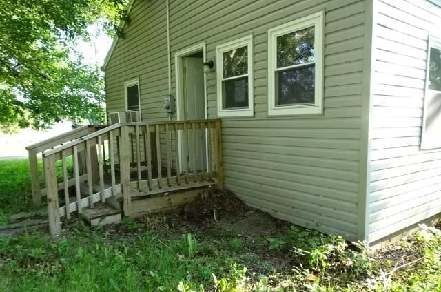 Photo 10 of 11 - 520 S Mead Street