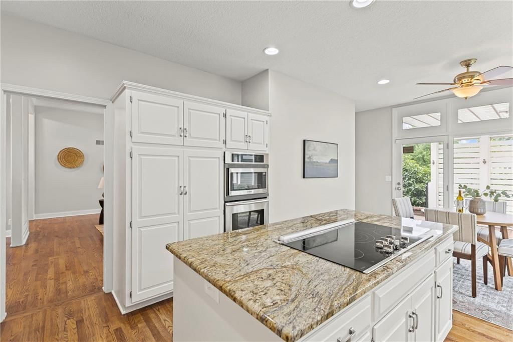 12428 Cambridge Circle — photo 16