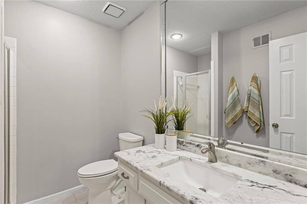 12428 Cambridge Circle — photo 29