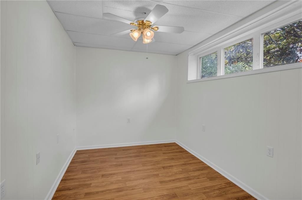 12428 Cambridge Circle — photo 33