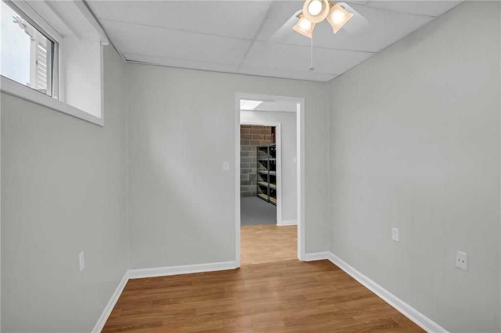 12428 Cambridge Circle — photo 34