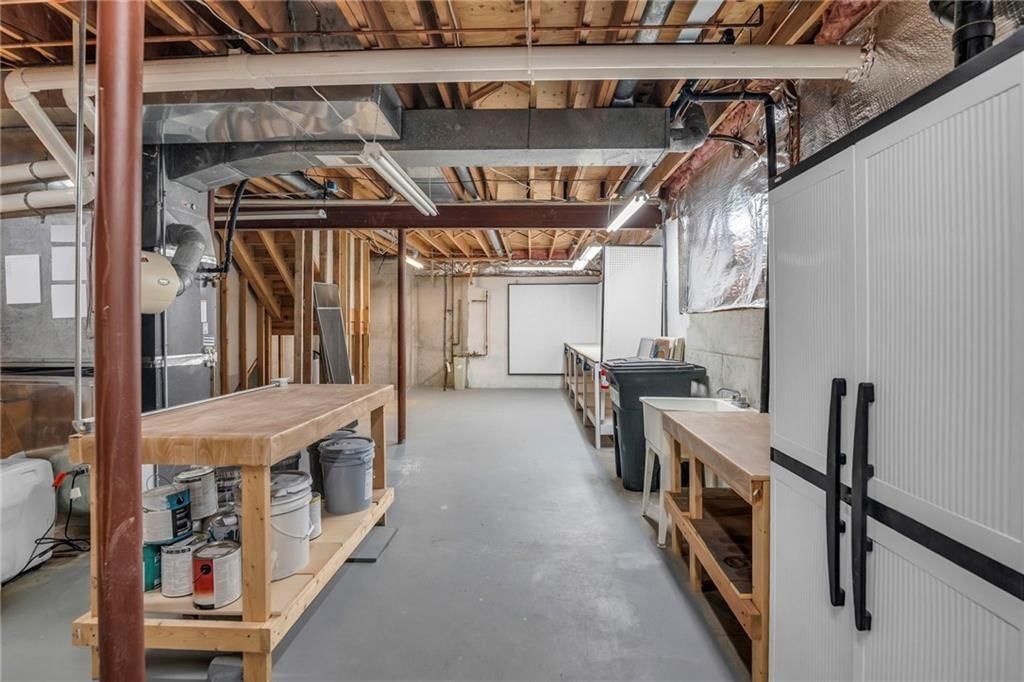 12428 Cambridge Circle — photo 40