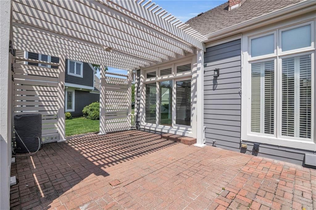 12428 Cambridge Circle — photo 43