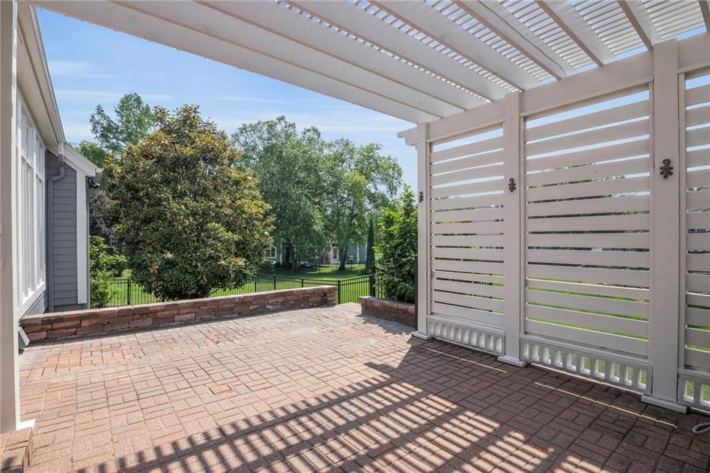 12428 Cambridge Circle — photo 44