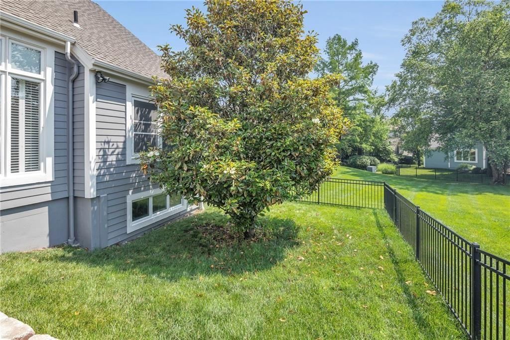 12428 Cambridge Circle — photo 47