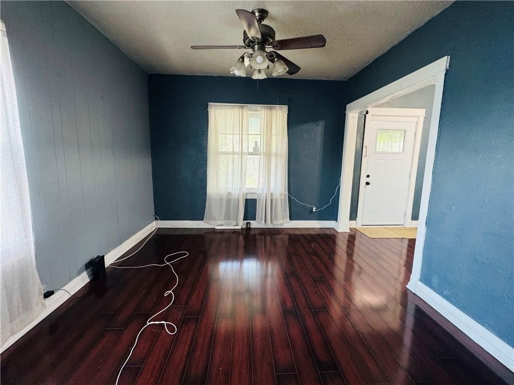 401 N Hardesty Avenue — photo 2