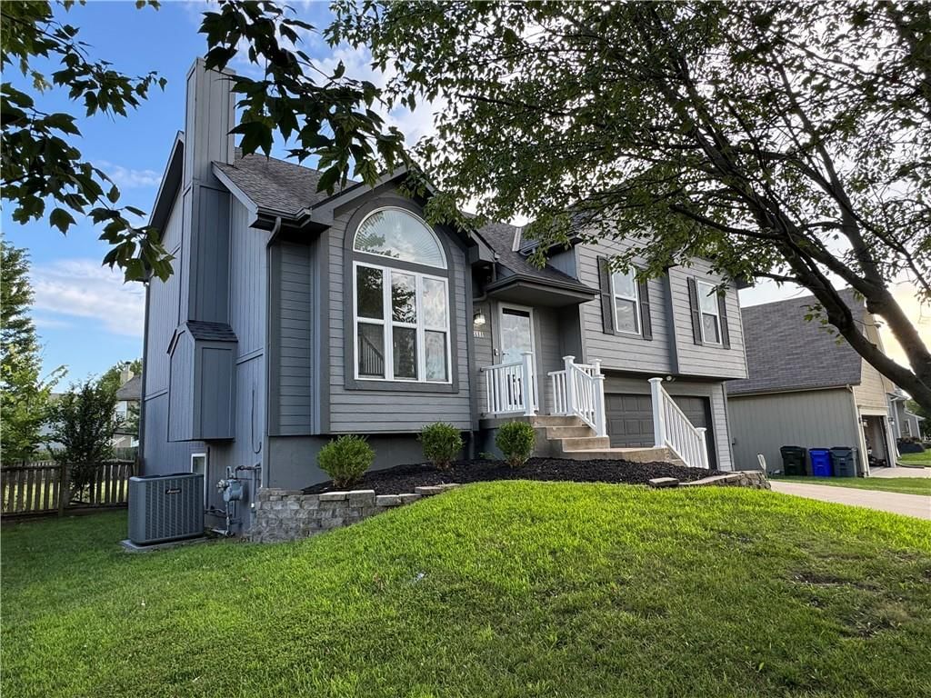 Photo 3 of 44 - 18881 W 160th Terrace