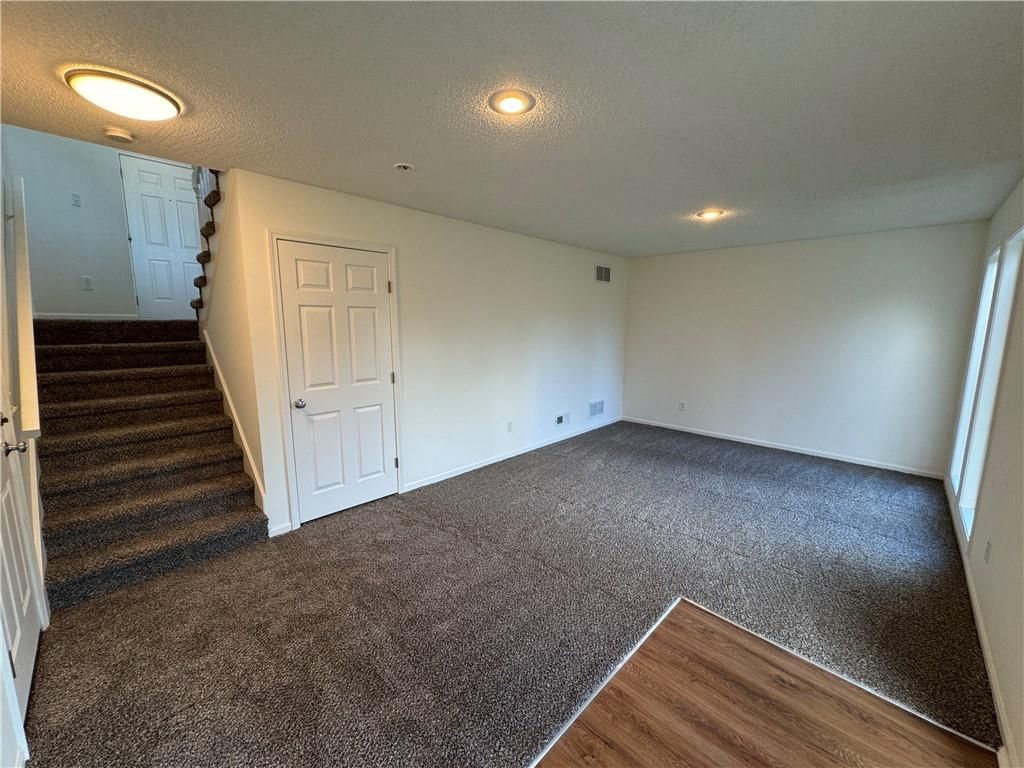 Photo 33 of 44 - 18881 W 160th Terrace