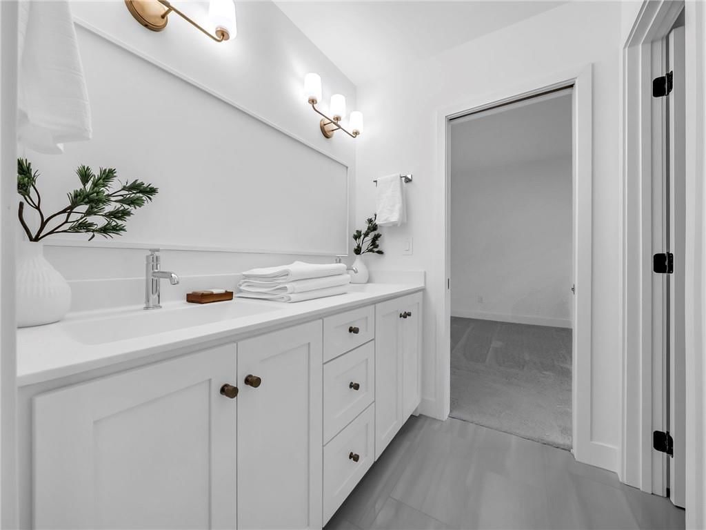2207 W 47th Terrace — photo 20