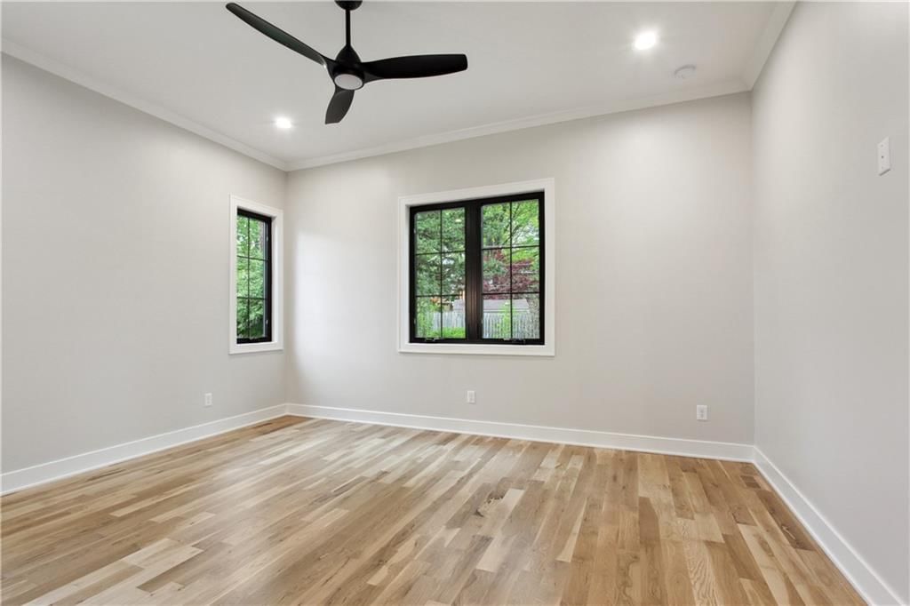 Photo 14 of 45 - 7051 Linden Street