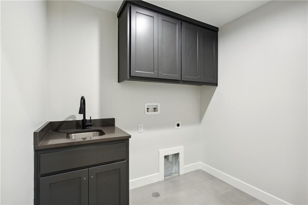 Photo 31 of 45 - 7051 Linden Street