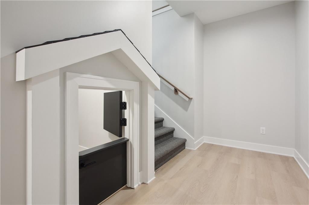 Photo 34 of 45 - 7051 Linden Street