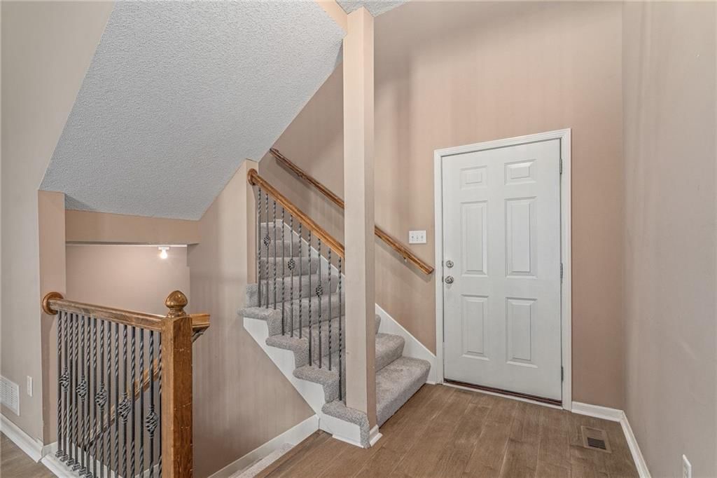 Photo 6 of 41 - 20496 W 220th Terrace
