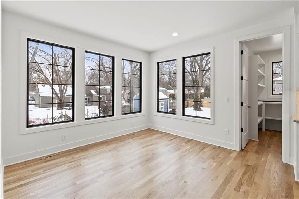 Photo 21 of 47 - 3523 W 74th Street