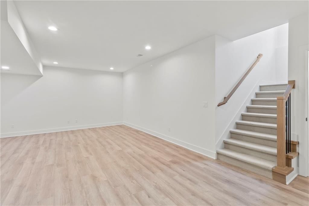 Photo 31 of 47 - 3523 W 74th Street
