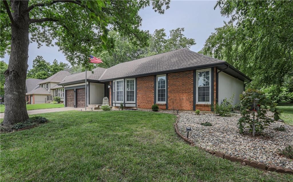 13700 W 69th Terrace — photo 3