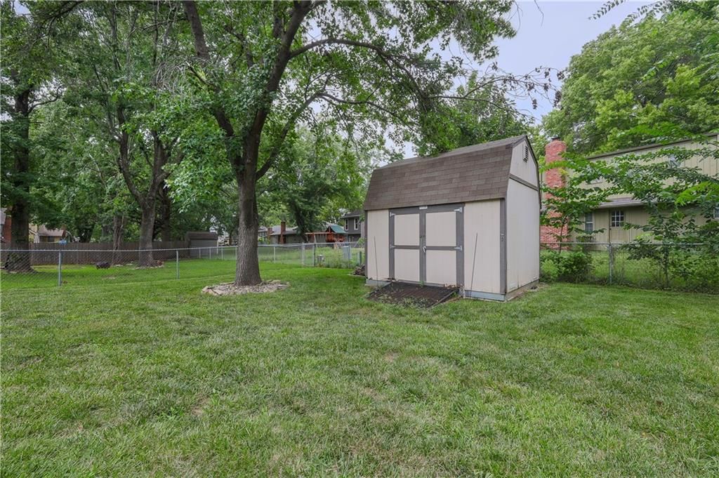 13700 W 69th Terrace — photo 31