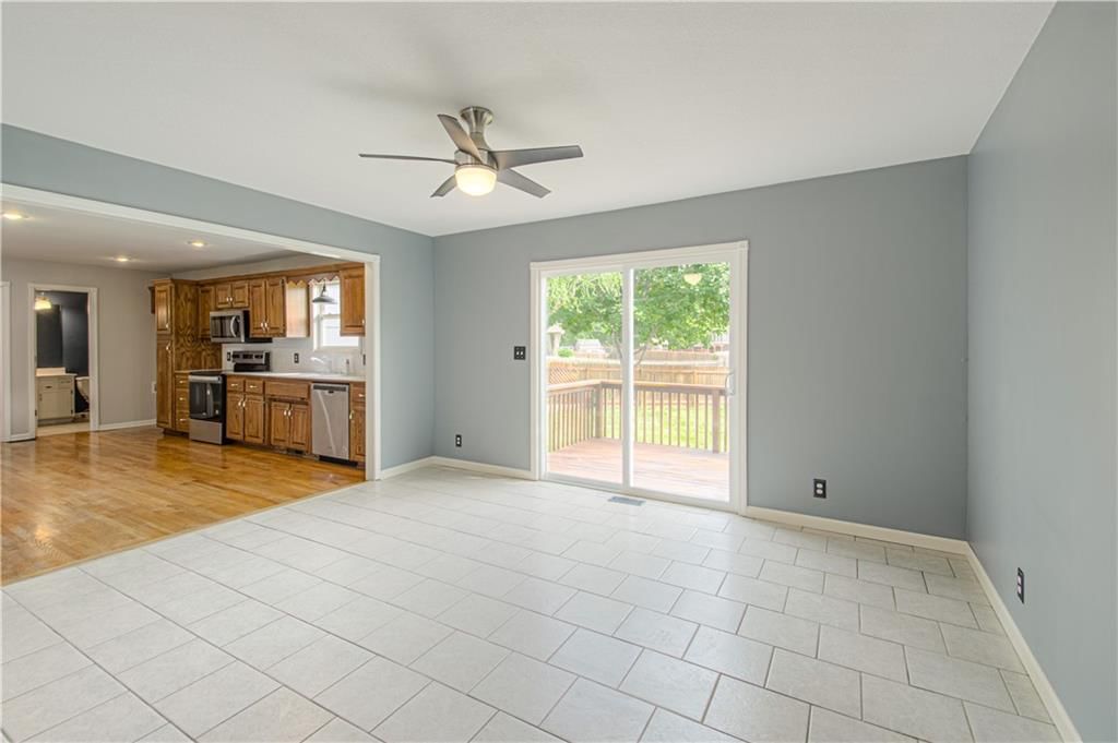 Photo 8 of 41 - 2212 Blue Bell Terrace