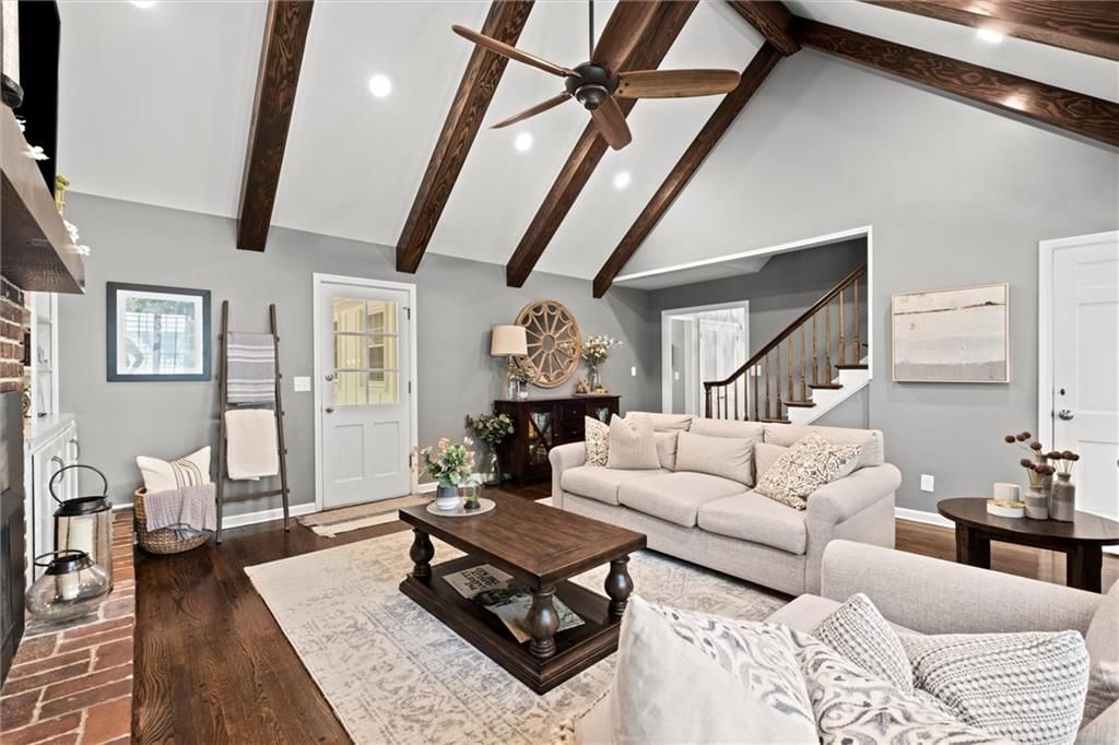 Photo 8 of 52 - 4404 W 93rd Street