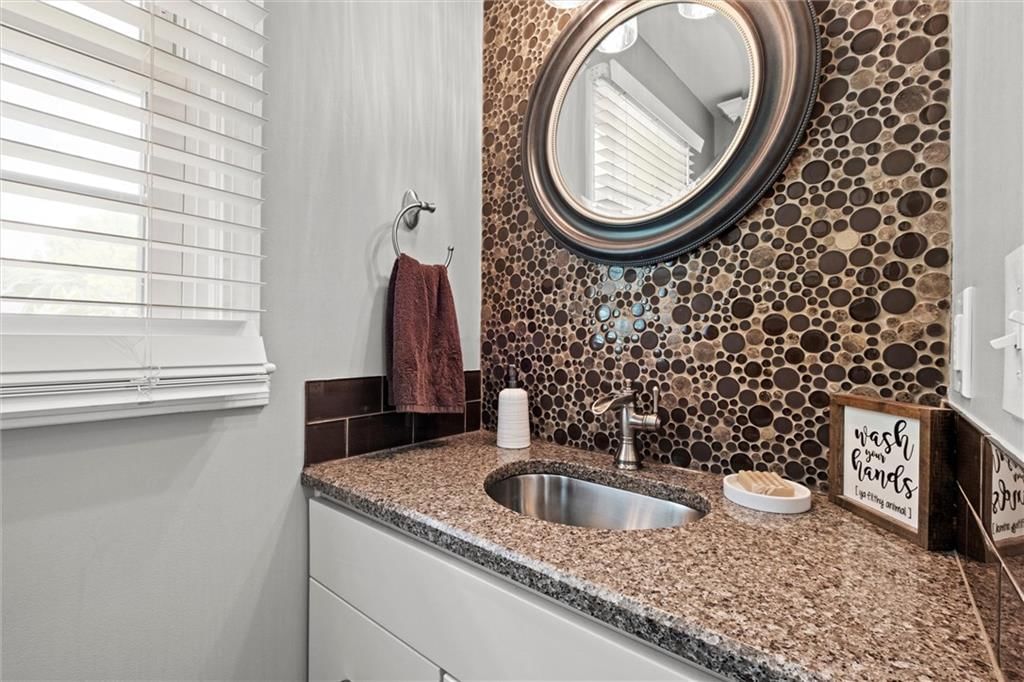Photo 20 of 52 - 4404 W 93rd Street