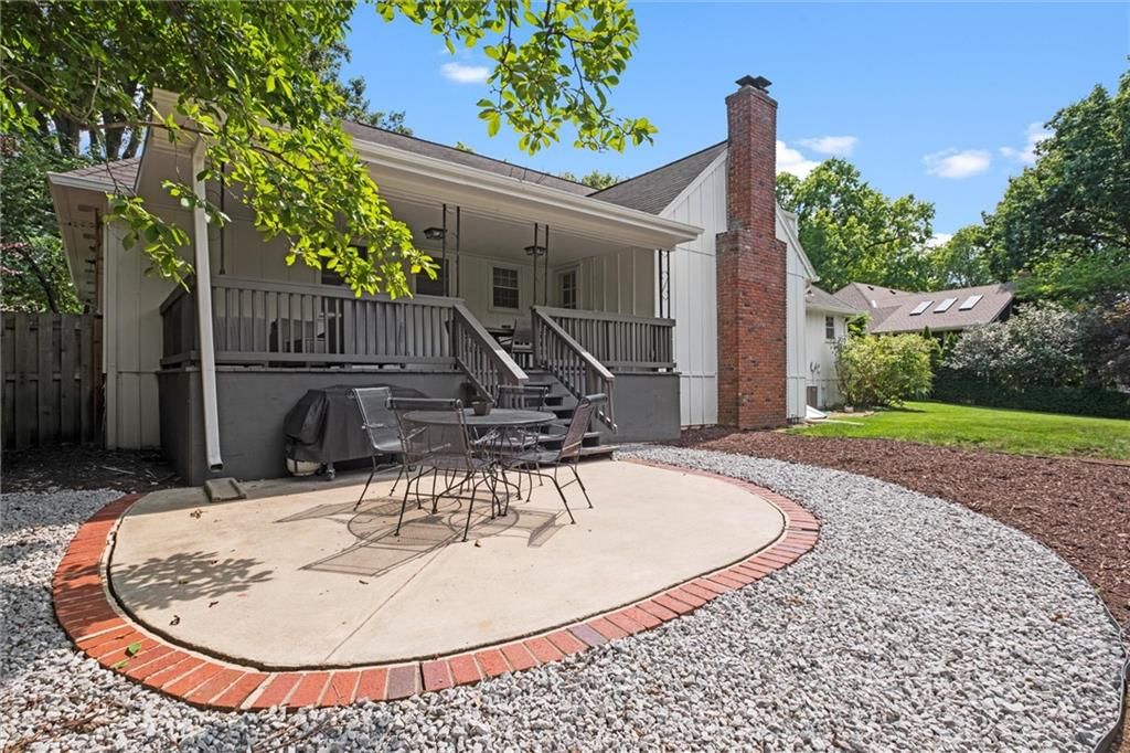 Photo 47 of 52 - 4404 W 93rd Street