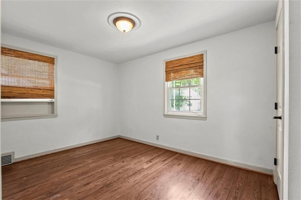 Photo 17 of 30 - 507 NE 44TH Street