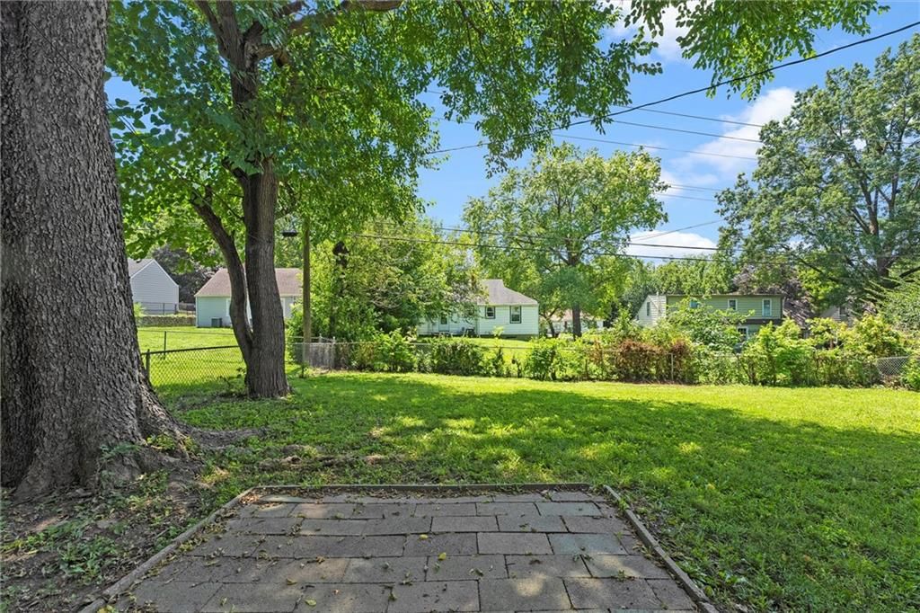 Photo 27 of 30 - 507 NE 44TH Street