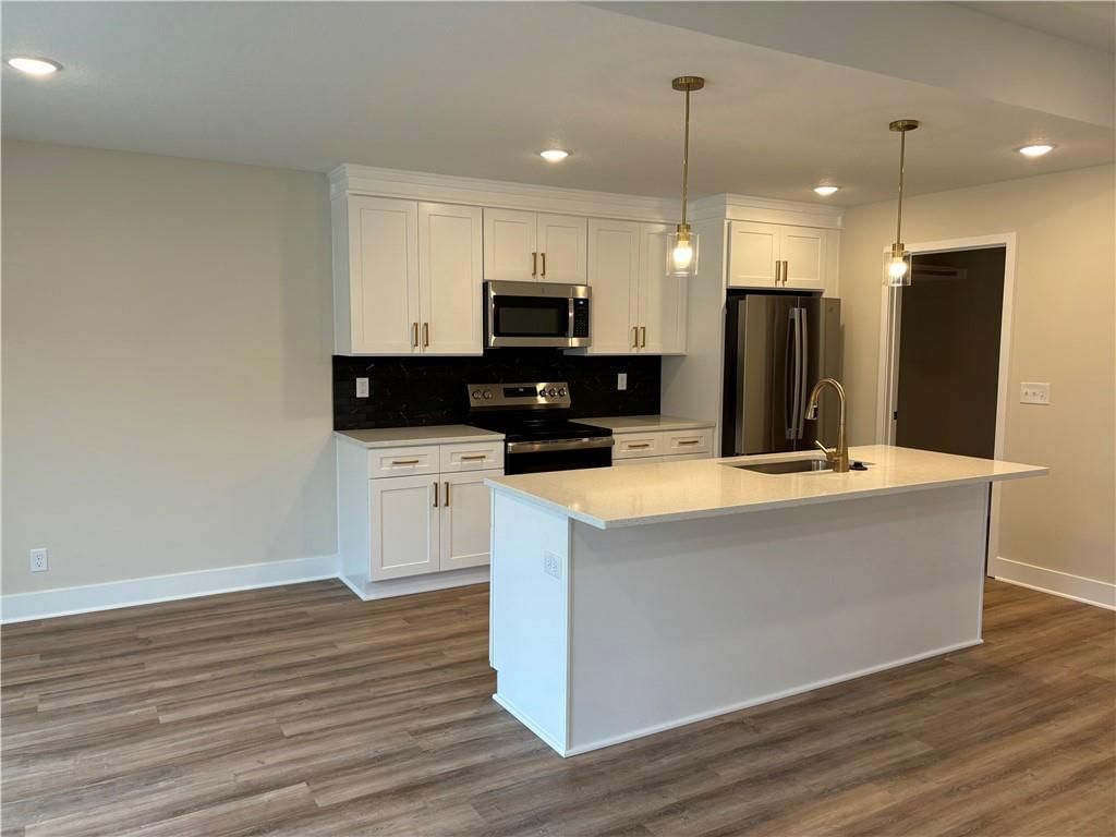 504 Washington Street — photo 6