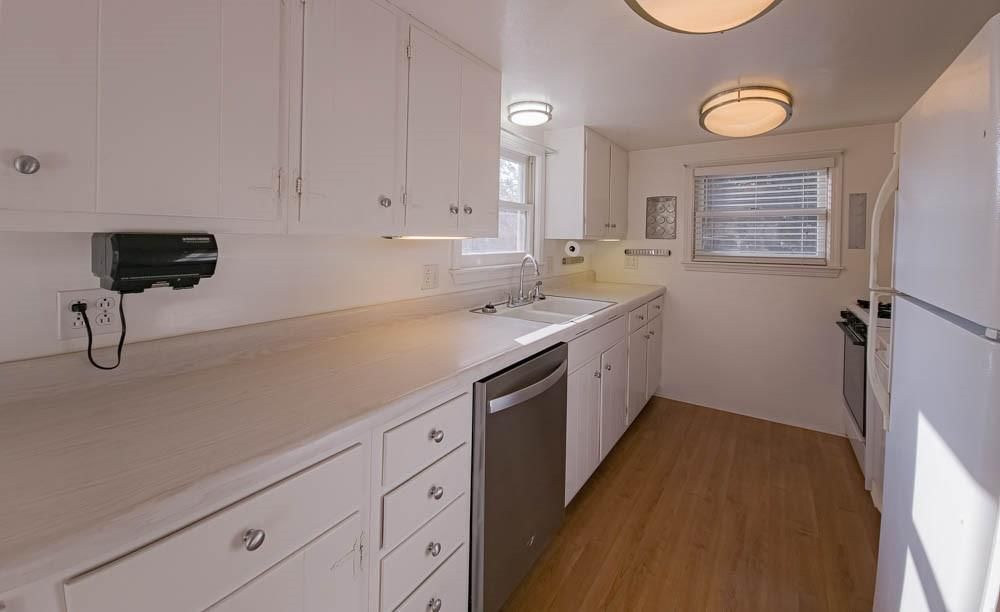 11813 & 11815 E Scarritt Avenue — photo 32
