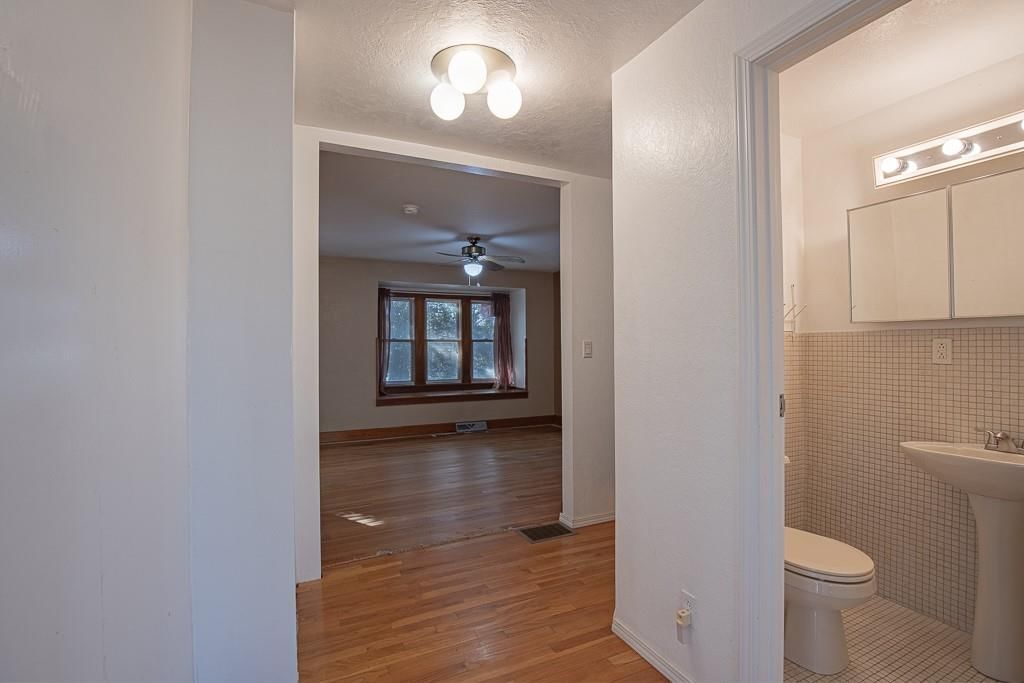 11813 & 11815 E Scarritt Avenue — photo 44
