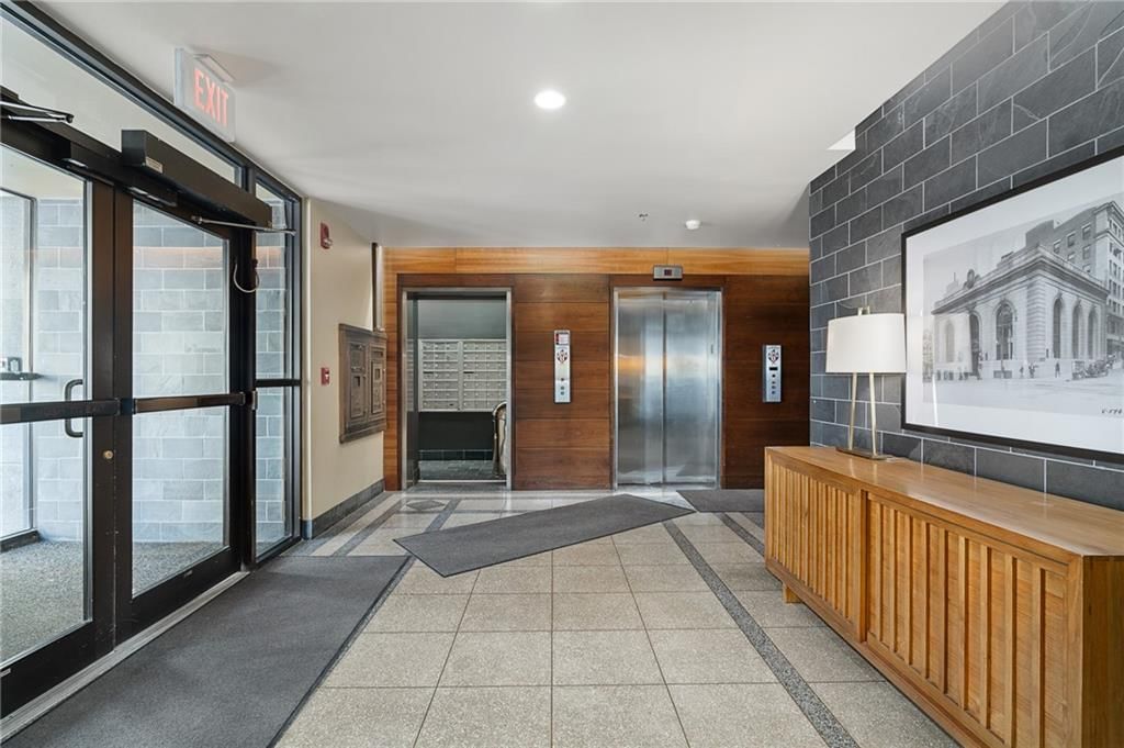 21 W 10th Street — photo 3