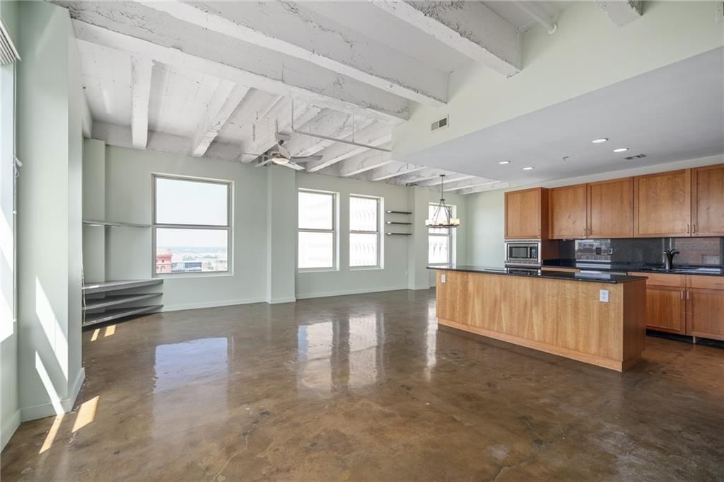 21 W 10th Street — photo 11