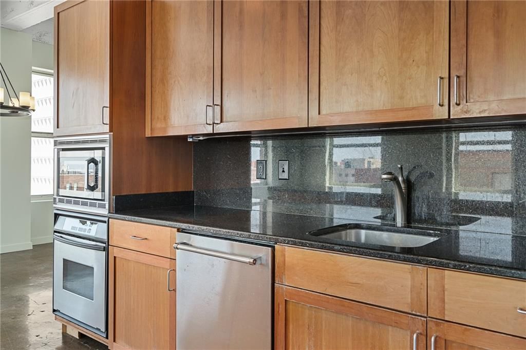 21 W 10th Street — photo 22