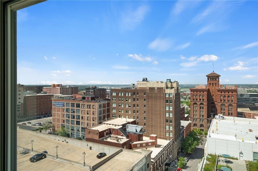 21 W 10th Street — photo 30
