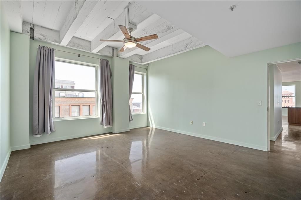 21 W 10th Street — photo 34