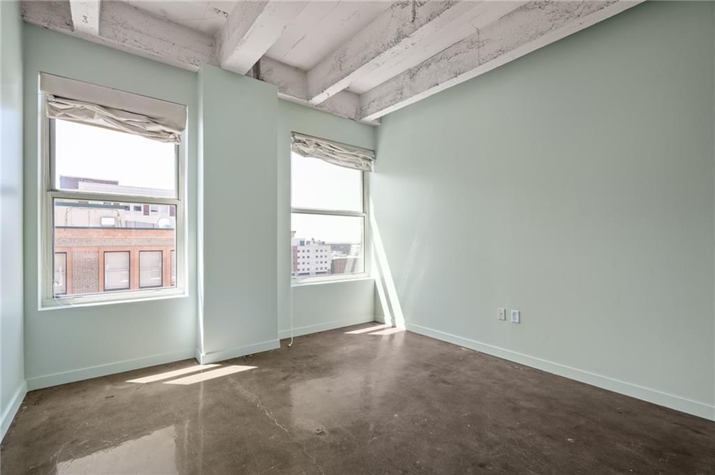 21 W 10th Street — photo 38