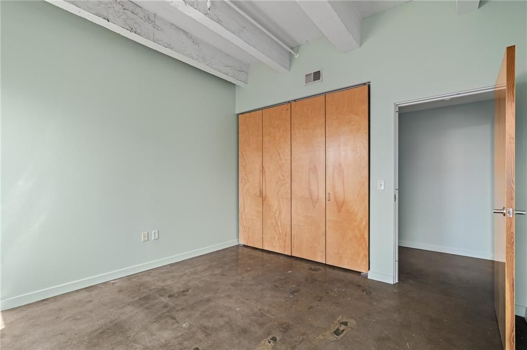 21 W 10th Street — photo 39