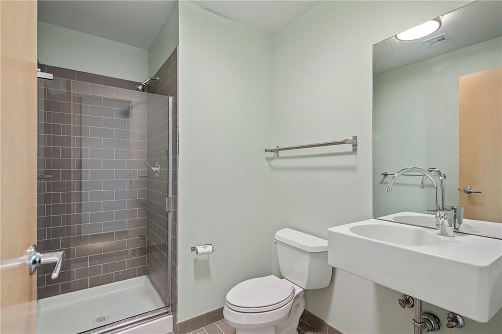 21 W 10th Street — photo 42