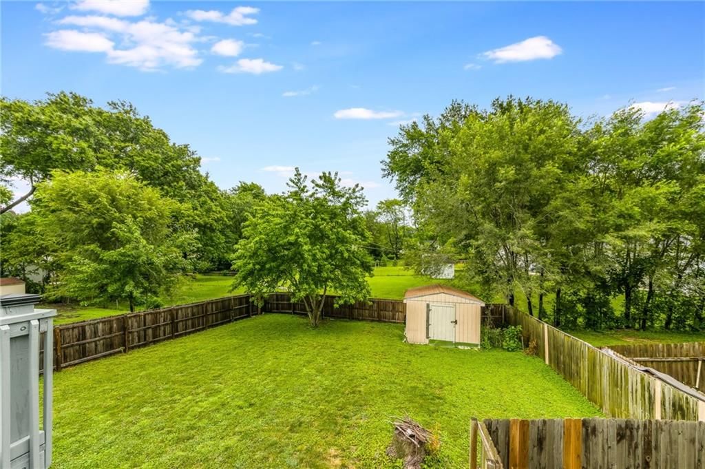 Photo 11 of 37 - 6727 Quivira Road