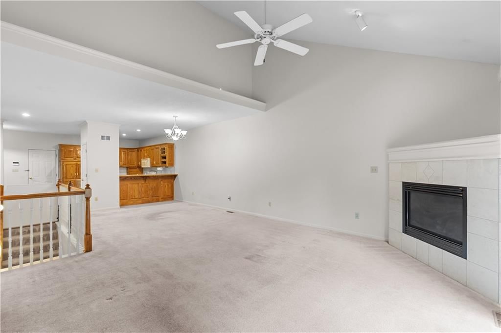 Photo 11 of 29 - 3205 NE 63rd Terrace