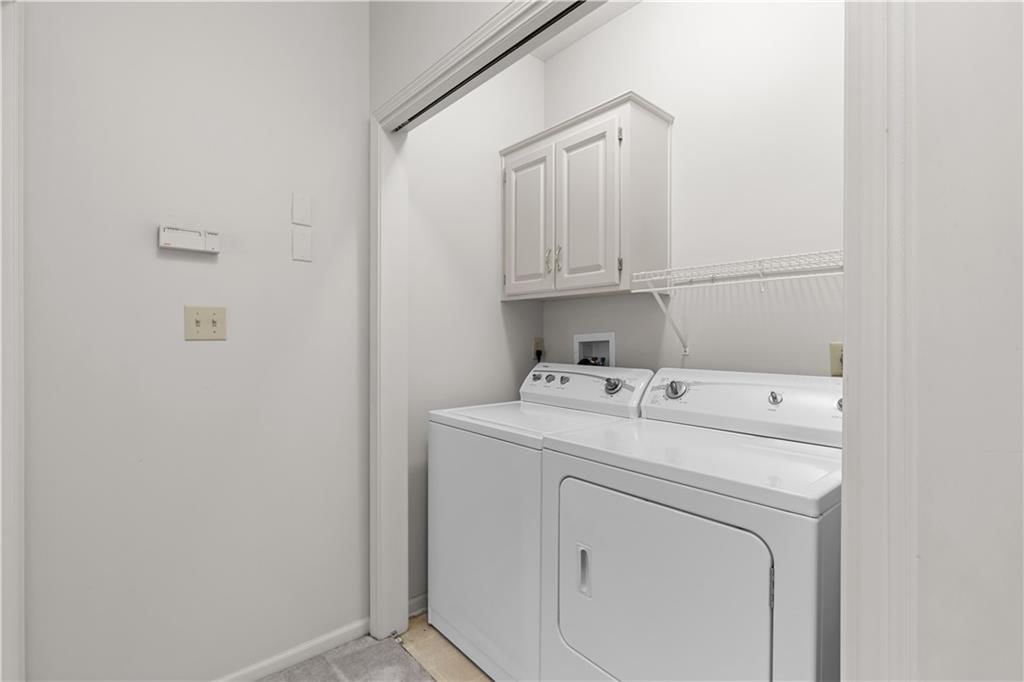 Photo 12 of 29 - 3205 NE 63rd Terrace