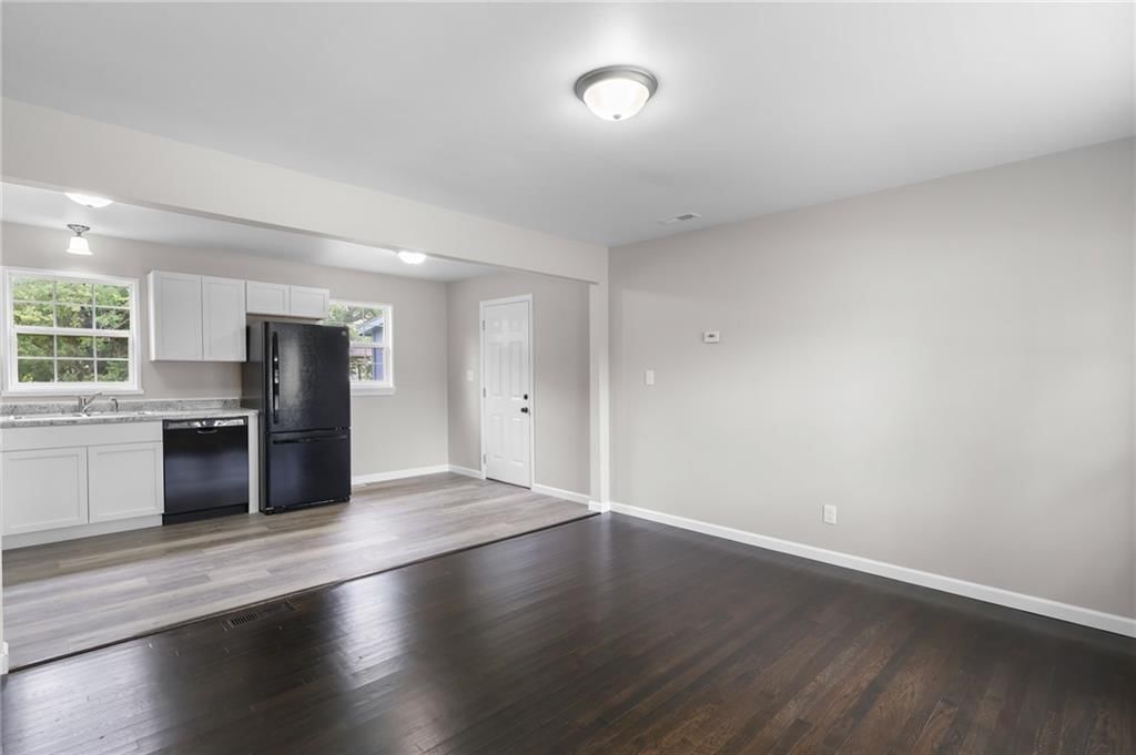 1758 Main Street — photo 5