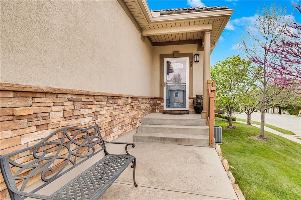 801 NE Lone Hill Drive — photo 3