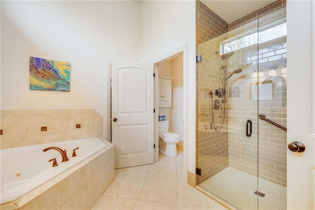 801 NE Lone Hill Drive — photo 7