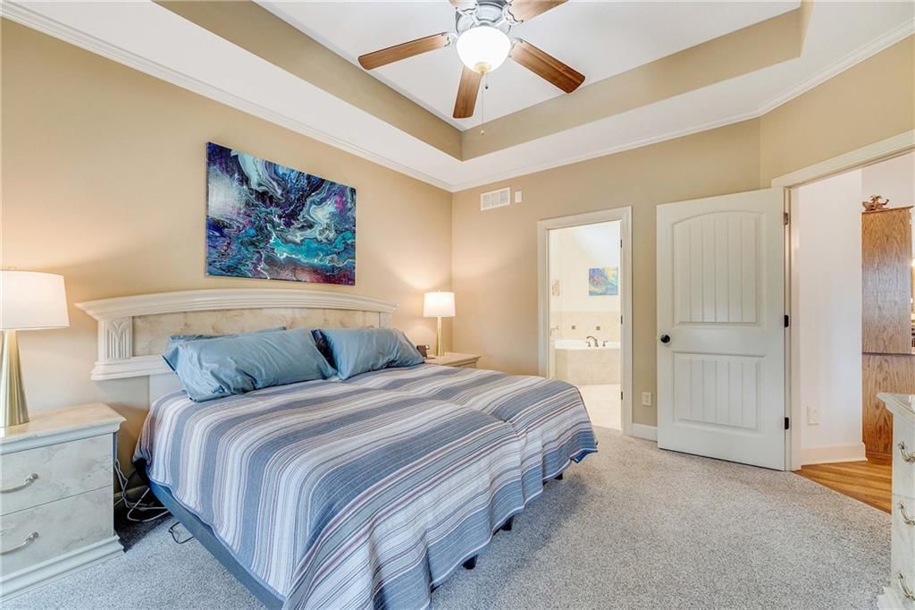 801 NE Lone Hill Drive — photo 17