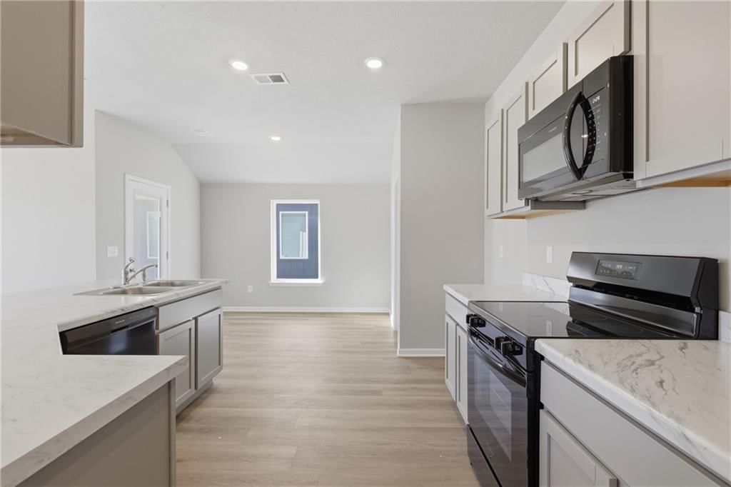543 W Lanesfield Street — photo 7