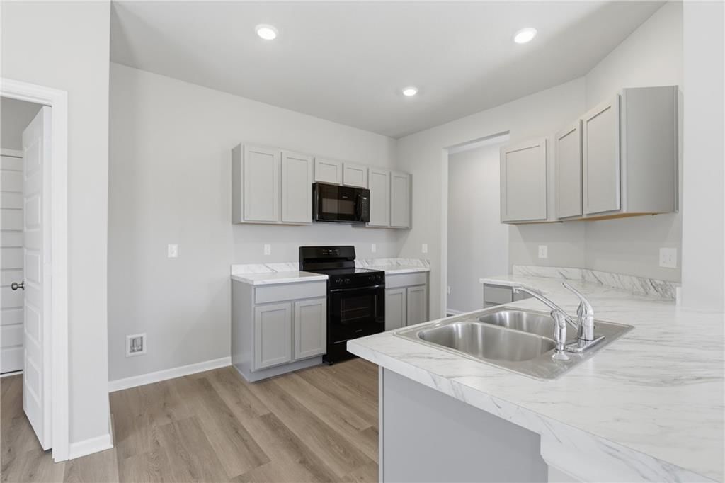 543 W Lanesfield Street — photo 8