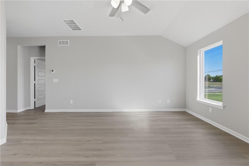 543 W Lanesfield Street — photo 12