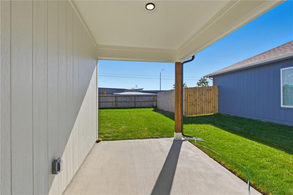 543 W Lanesfield Street — photo 29