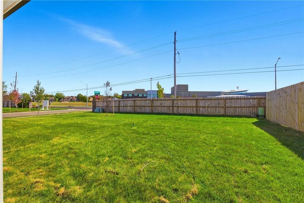 543 W Lanesfield Street — photo 30